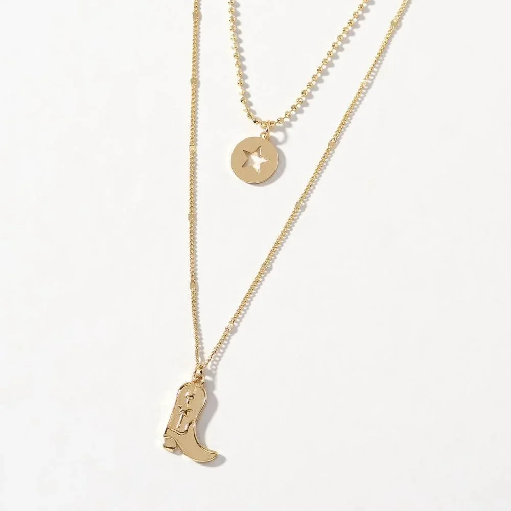 ✨ Adorable Golden Cowboy Boot & Star Charm Layered Necklace ✨ - Picture 1 of 2